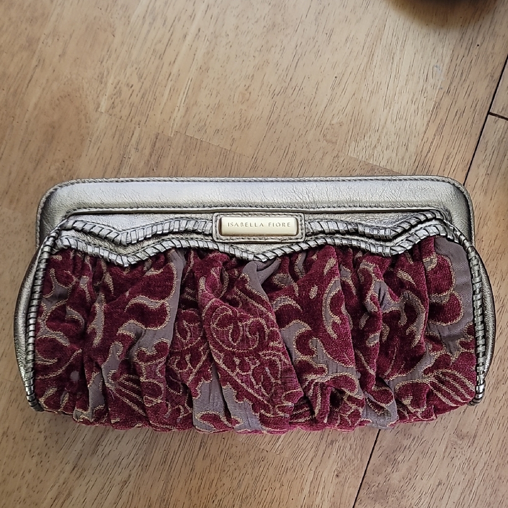 Isabella Fiore Clutch